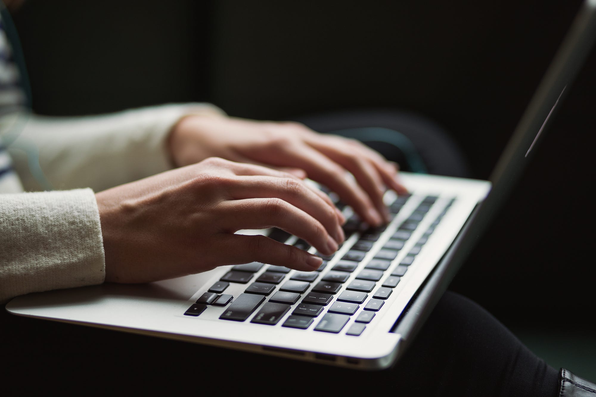  How to Write a Mission Description that Attracts Freelancers
